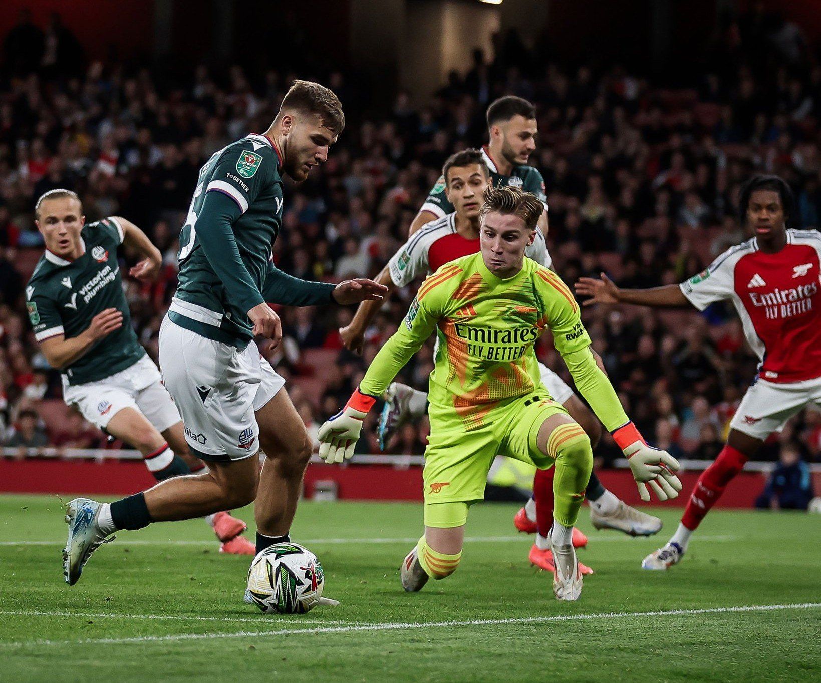 Jack Porter breaks Chase's record as the youngest Arsenal player to debut for the senior team