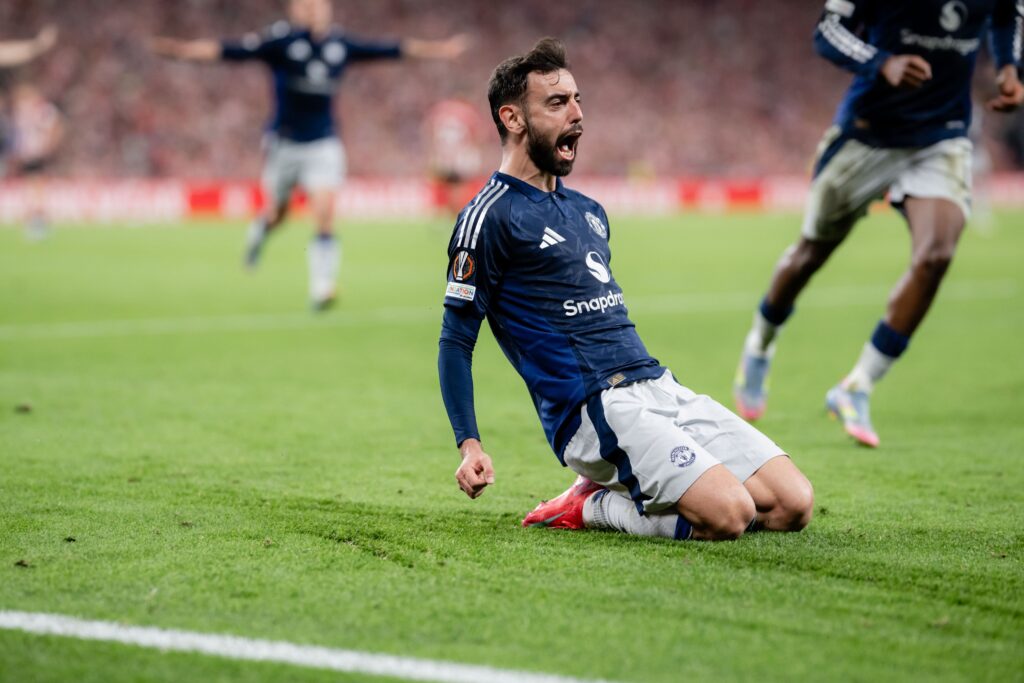 Bruno scores twice!! The Red Devils invade Bilbao with 10 men, winning 3-0.