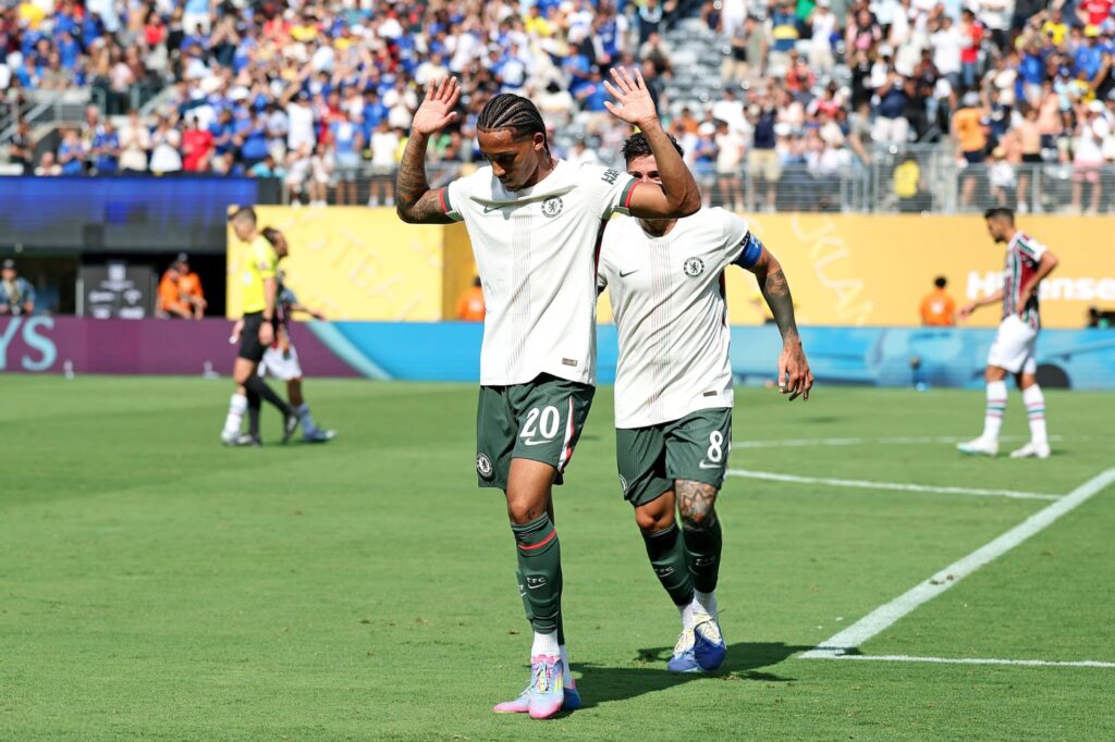 Fluminense 2-0 to advance to CWC final